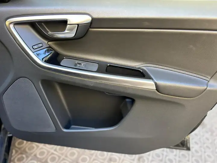 Volvo XC60 D3 Momentum 2017, foto 42