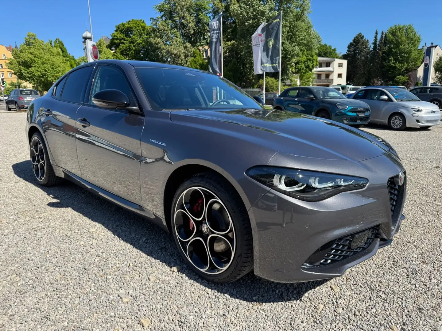 Alfa Romeo Giulia Veloce MY24 2.0 Turbo 16V 206kW AT8-Q4 Grau - 2