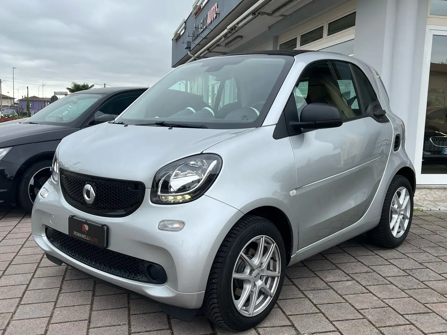 smart forTwo Fortwo III 2015 1.0 Passion 71cv twinamic Argento - 1