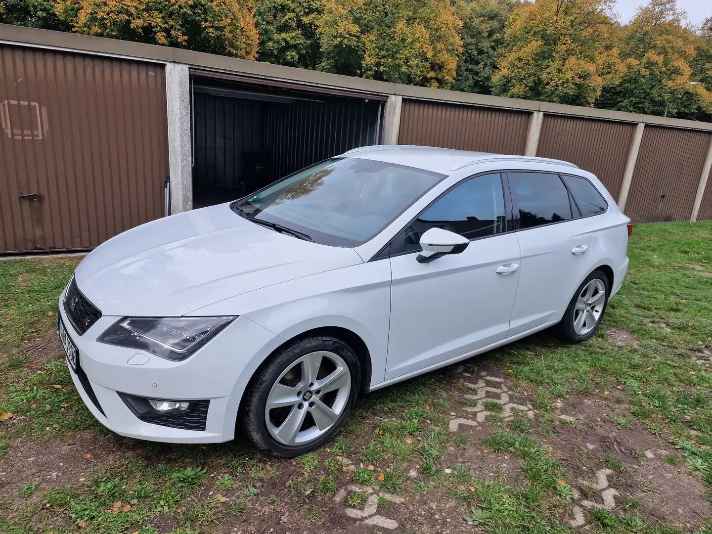 SEAT Leon 2.0 TDI DPF Start&Stop DSG FR - 1