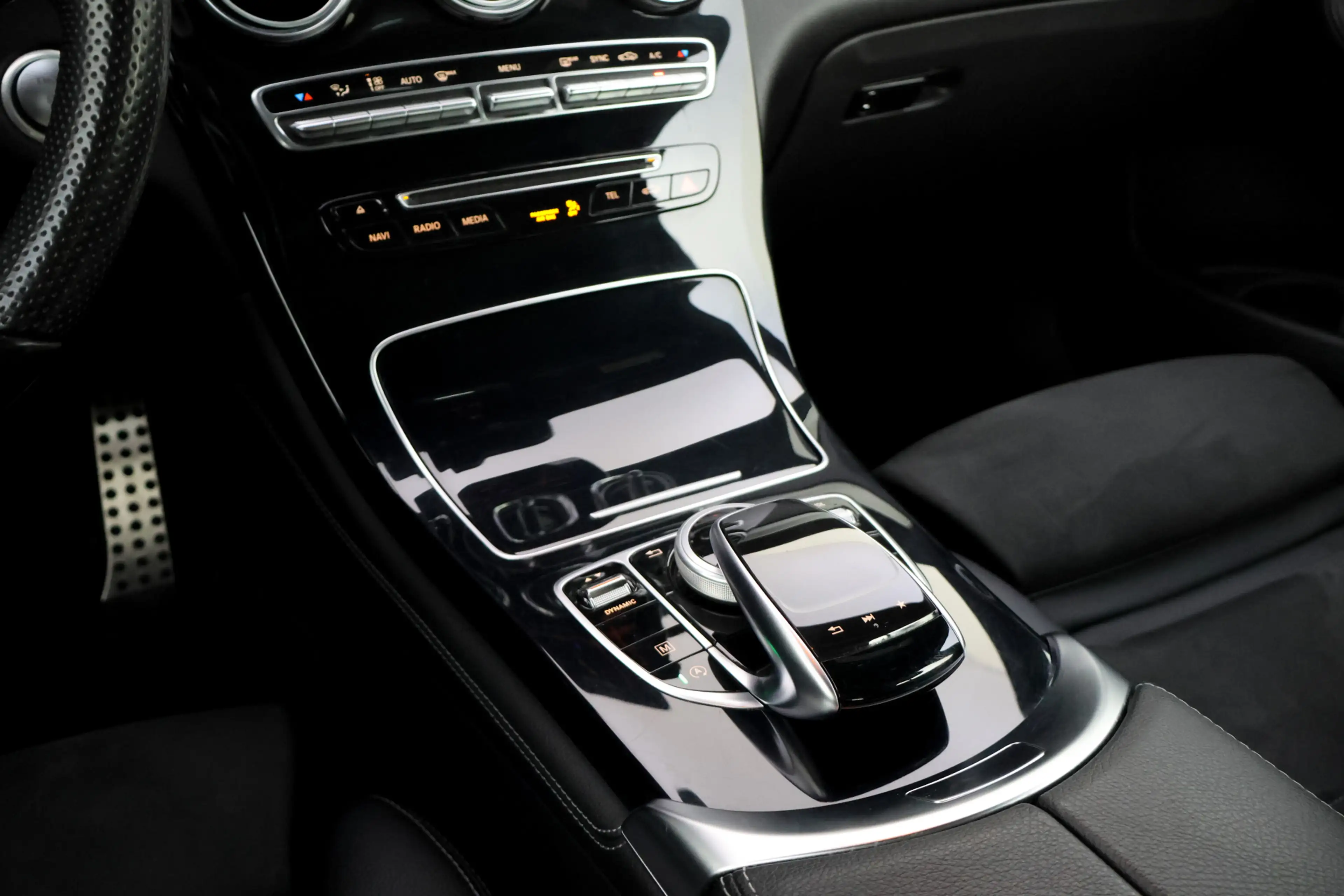 Mercedes-Benz GLC 250 4MATIC DISTRONIC | 360 CAM | NAVI | BLINDSPOT | EL — photo 17