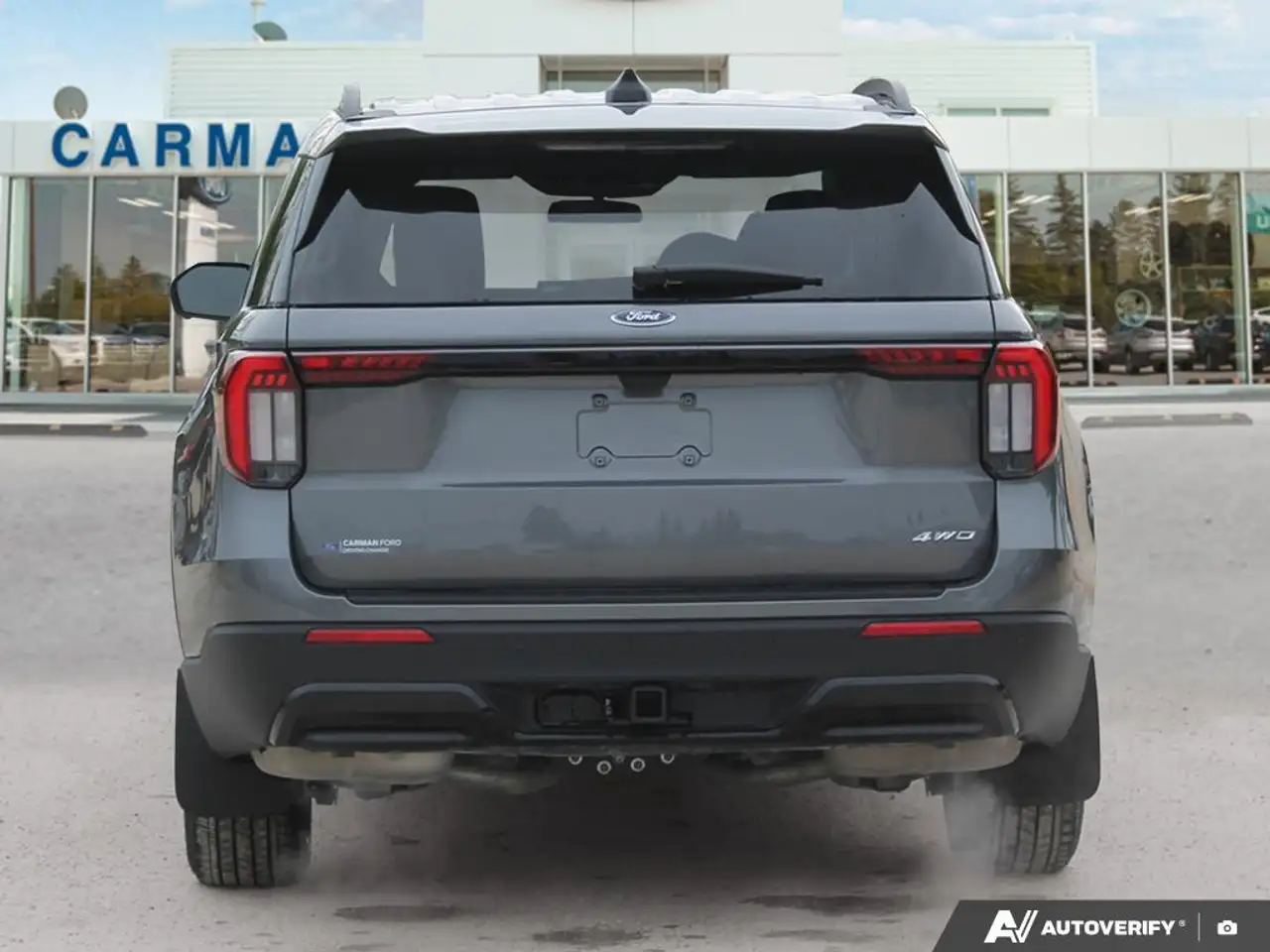 Ford Explorer снимка Ford Explorer
