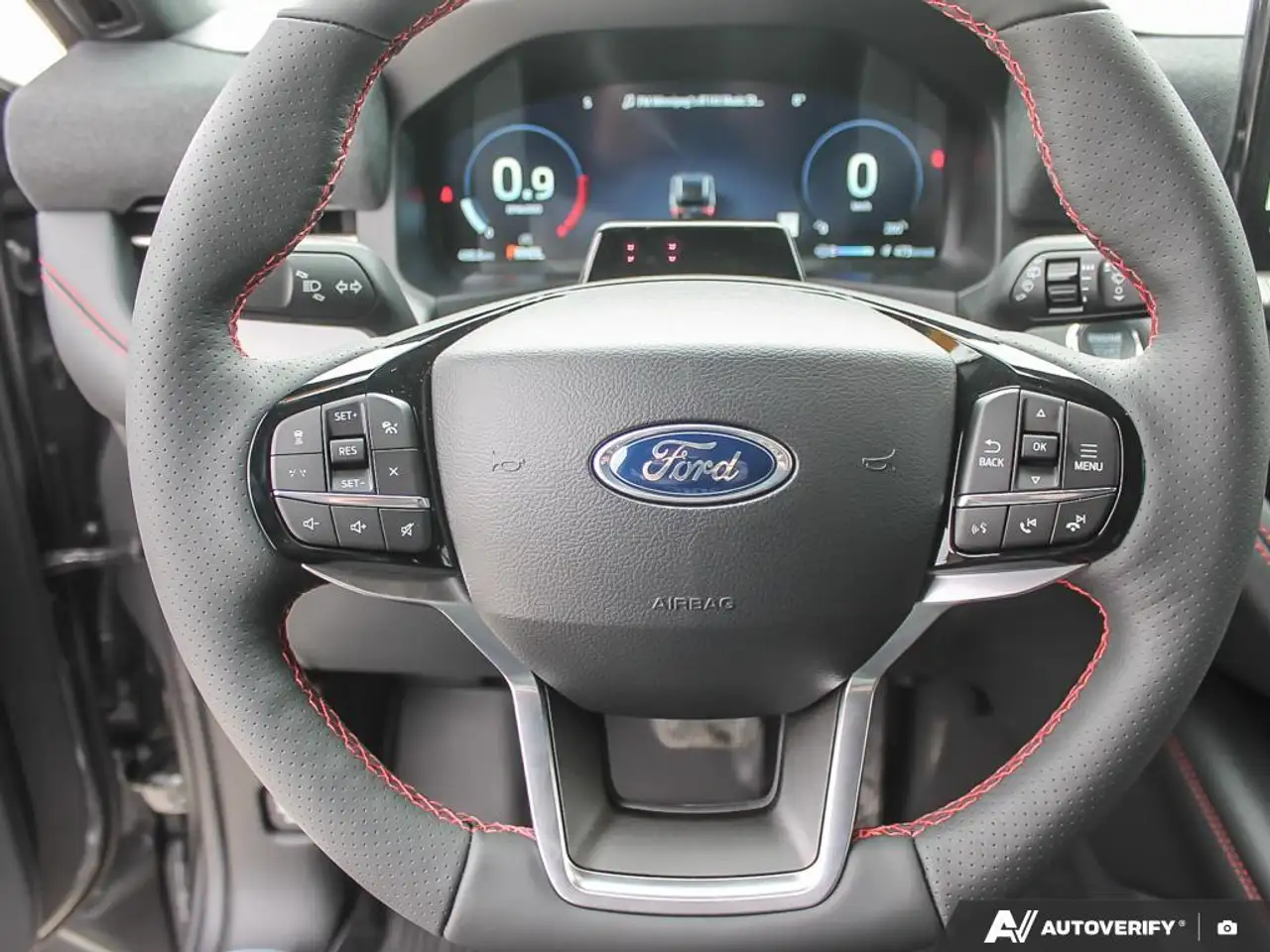 Ford Explorer снимка Ford Explorer