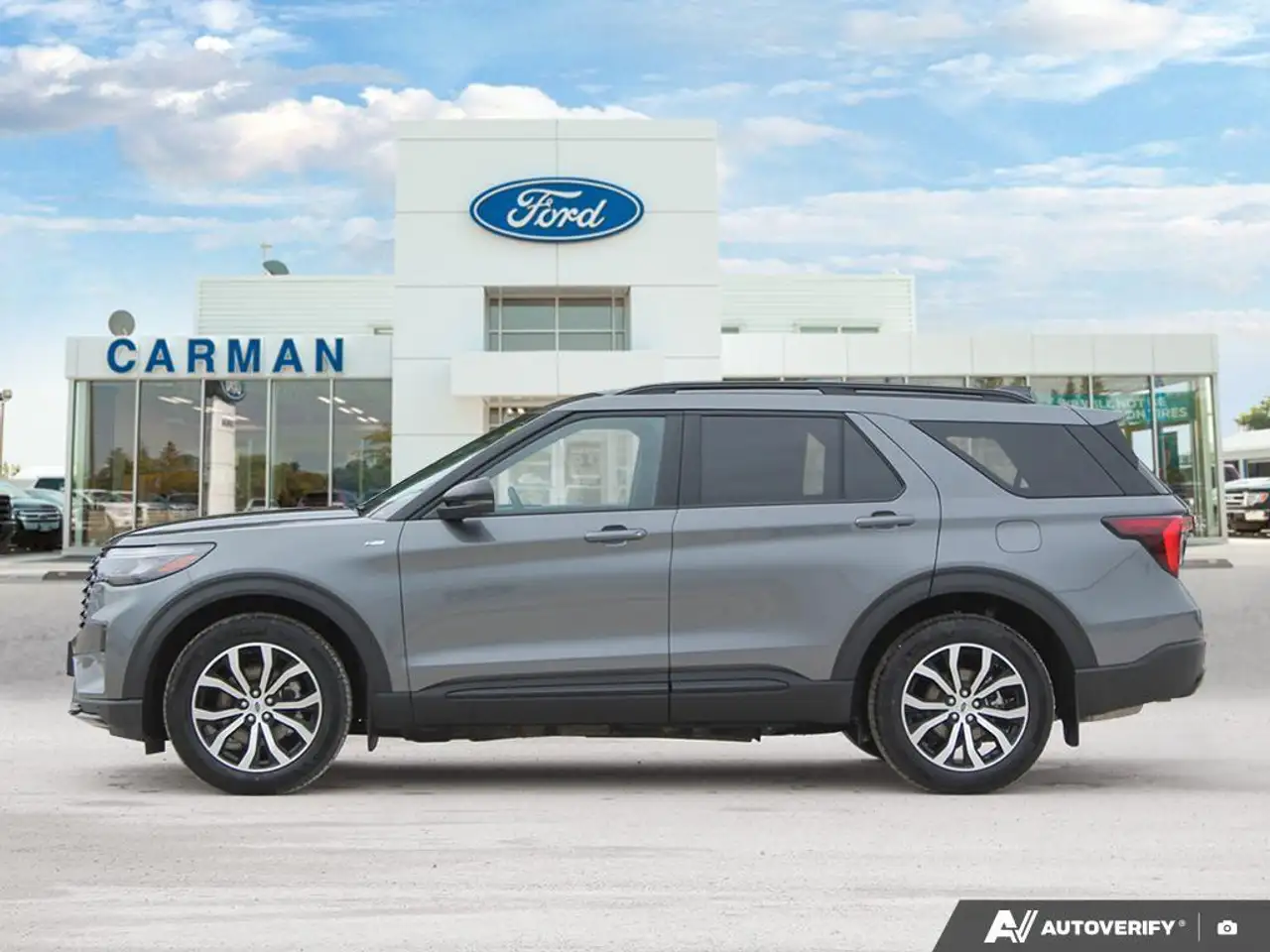 Ford Explorer снимка Ford Explorer