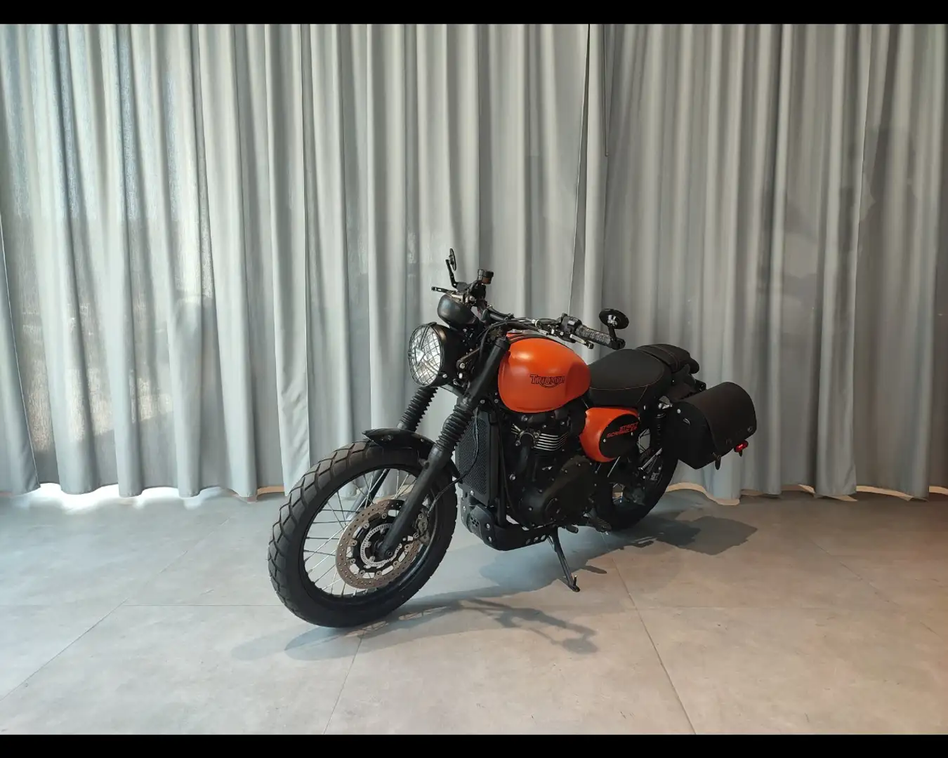 Triumph Street Scrambler (2021 —> 2023) Arancione - 1