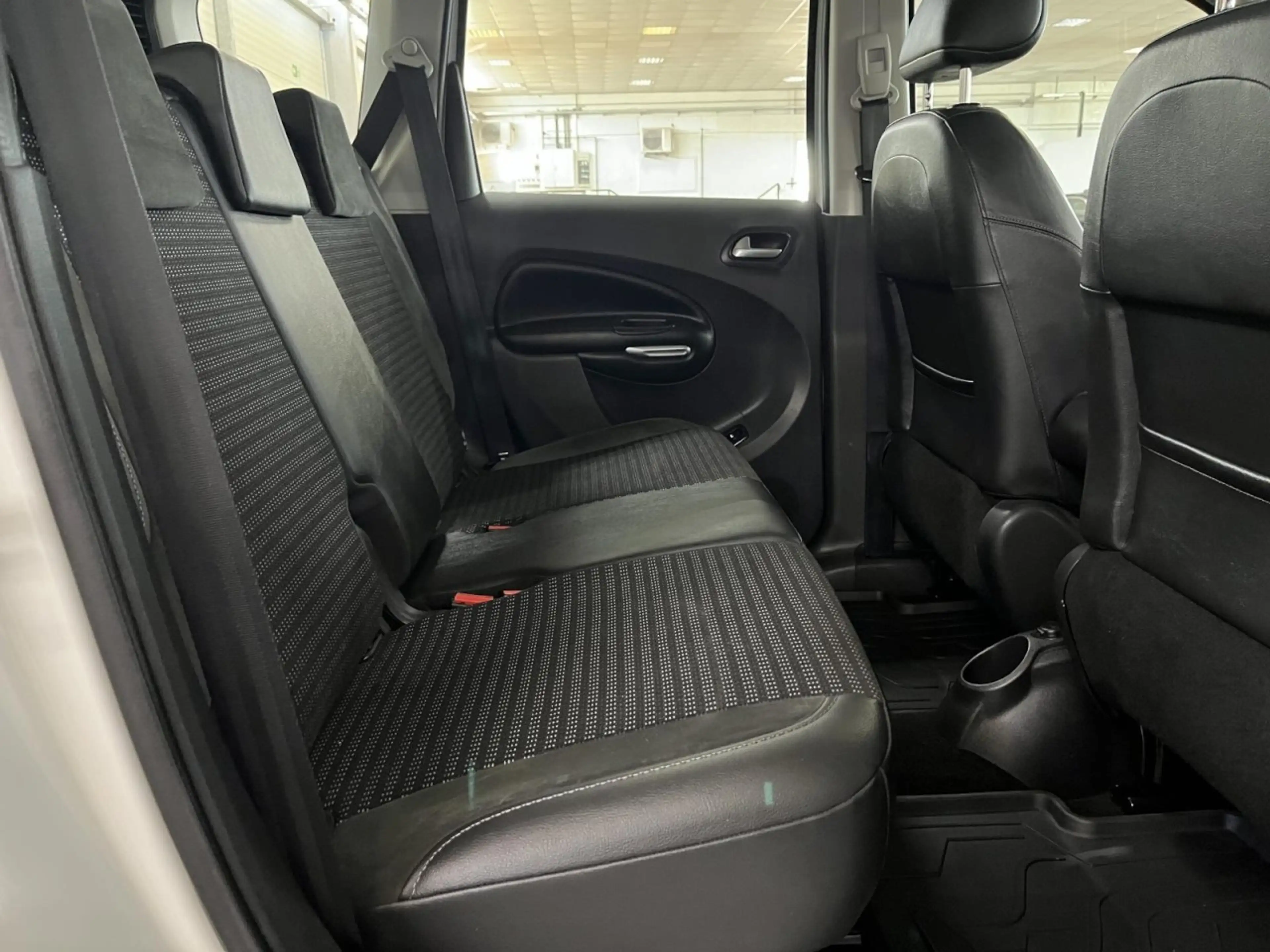 Citroen C3 Picasso EXCLUSIVE 1.6 120 PS AUTOMATIK SCHLATWIPPEN KLIMA — photo 10