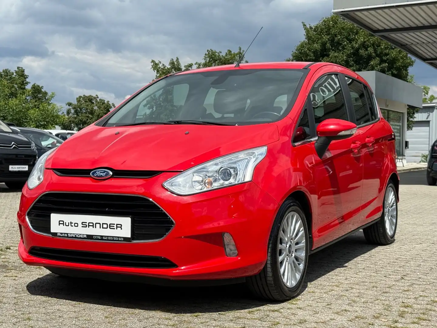 Ford B-Max Titanium 1.Hand AHK Rood - 2