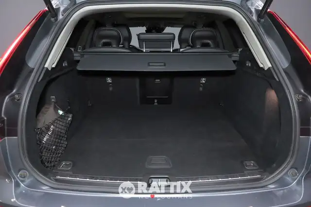 Volvo XC60 view 7