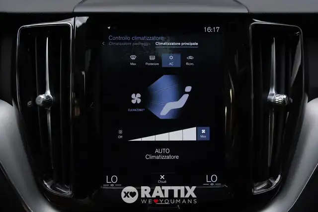 Volvo XC60 view 22