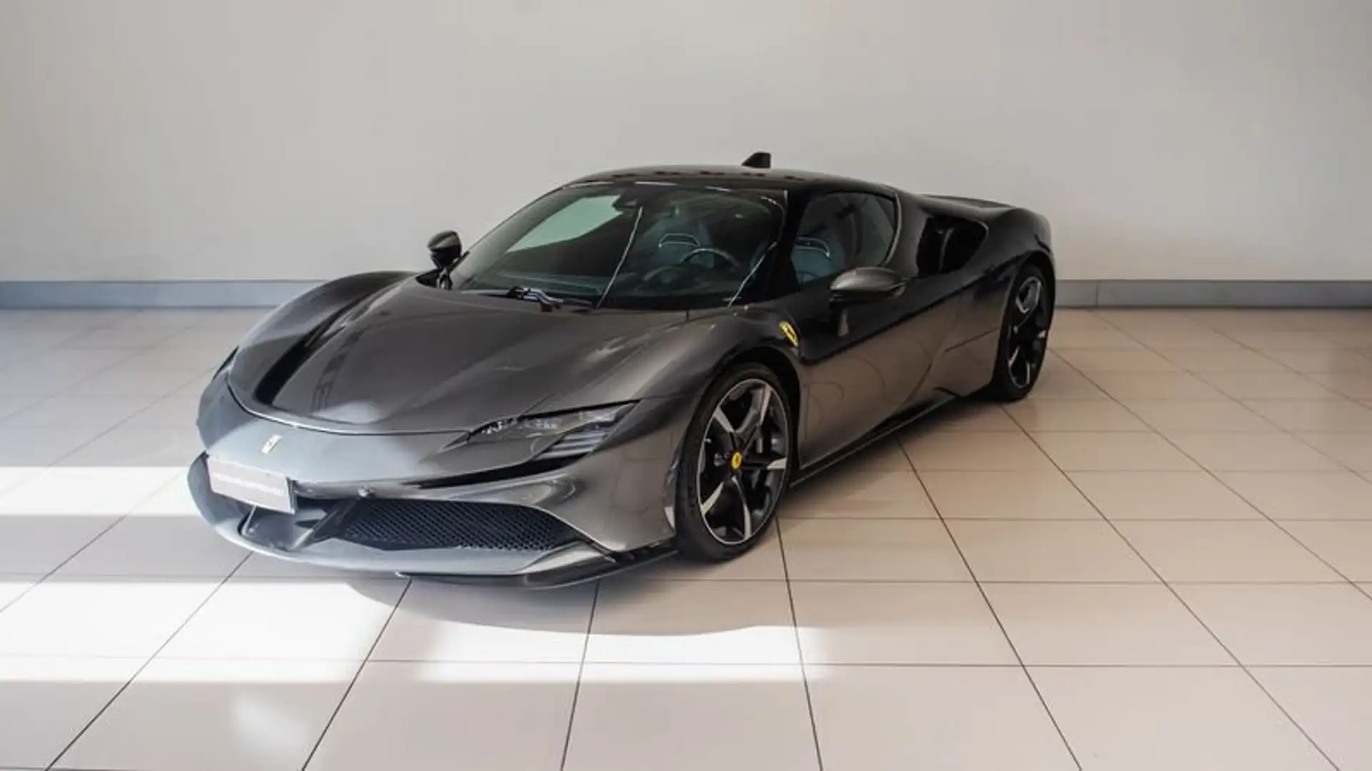Ferrari SF90 Stradale SF90 Stradale Gris - 2