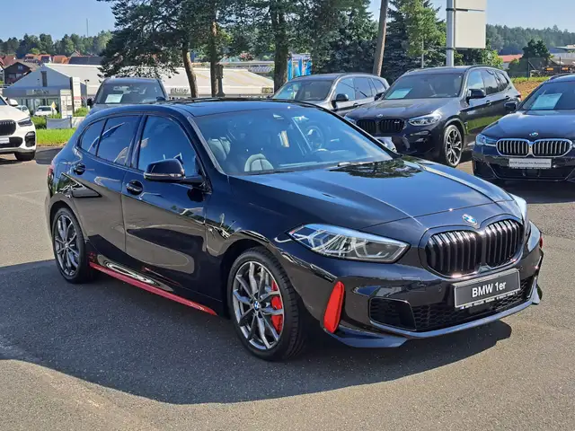 BMW 1 Series view 3