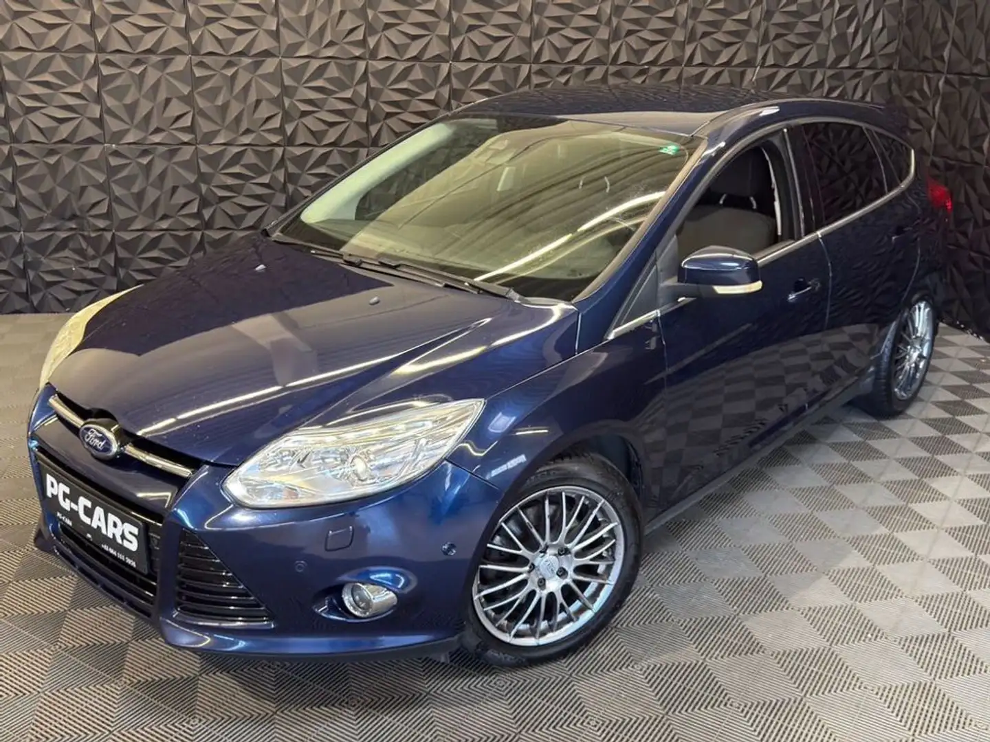 Ford Focus Titanium 1.6 EcoBoost Blau - 1