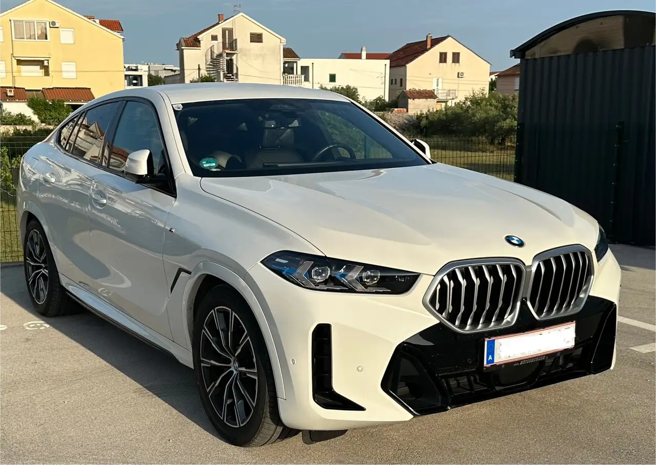 BMW X6 xDrive30d 48V Aut., Luftfederung, Sitzmassage — photo 1 of 7