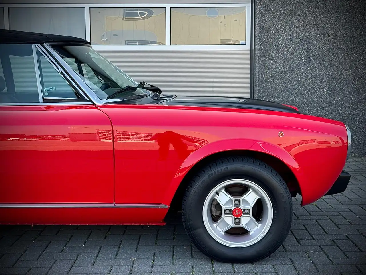 Fiat 124 Spider 2.0 / CS2 / Carburetor / Abarth look / FROM LONGTE, foto 7