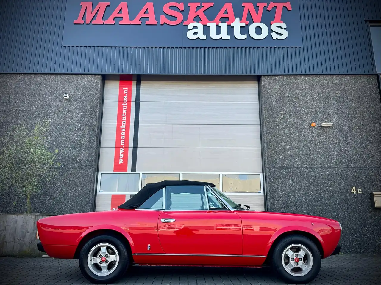 Fiat 124 Spider 2.0 / CS2 / Carburetor / Abarth look / FROM LONGTE, foto 2