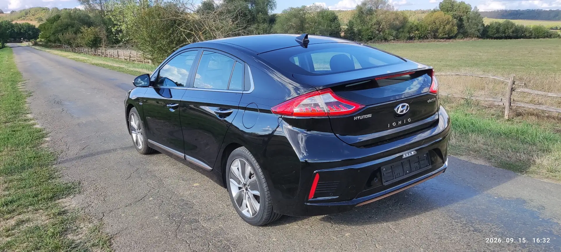 Hyundai IONIQ Elektro Premium - 2