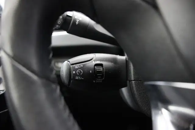 Peugeot 208 view 7