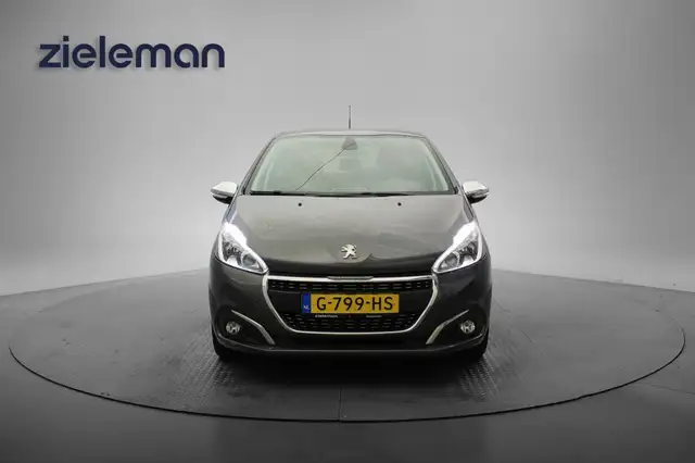 Peugeot 208 view 15