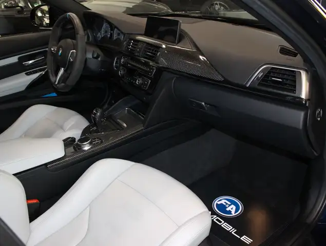 BMW M3 view 8