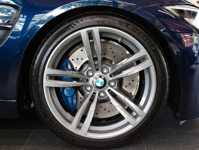 BMW M3 view 26
