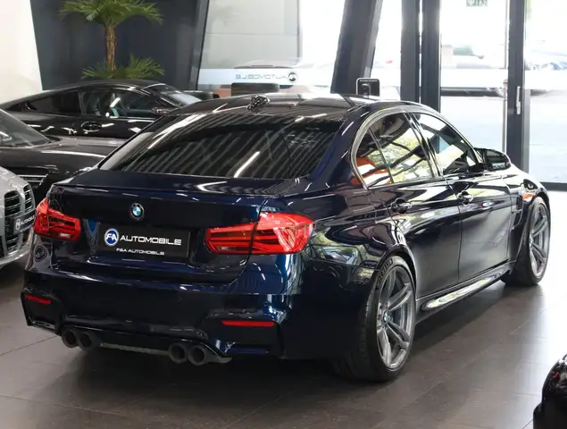 BMW M3 view 5