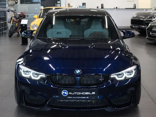 BMW M3 view 3