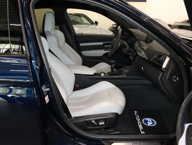 BMW M3 view 7