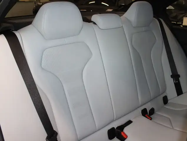 BMW M3 view 11