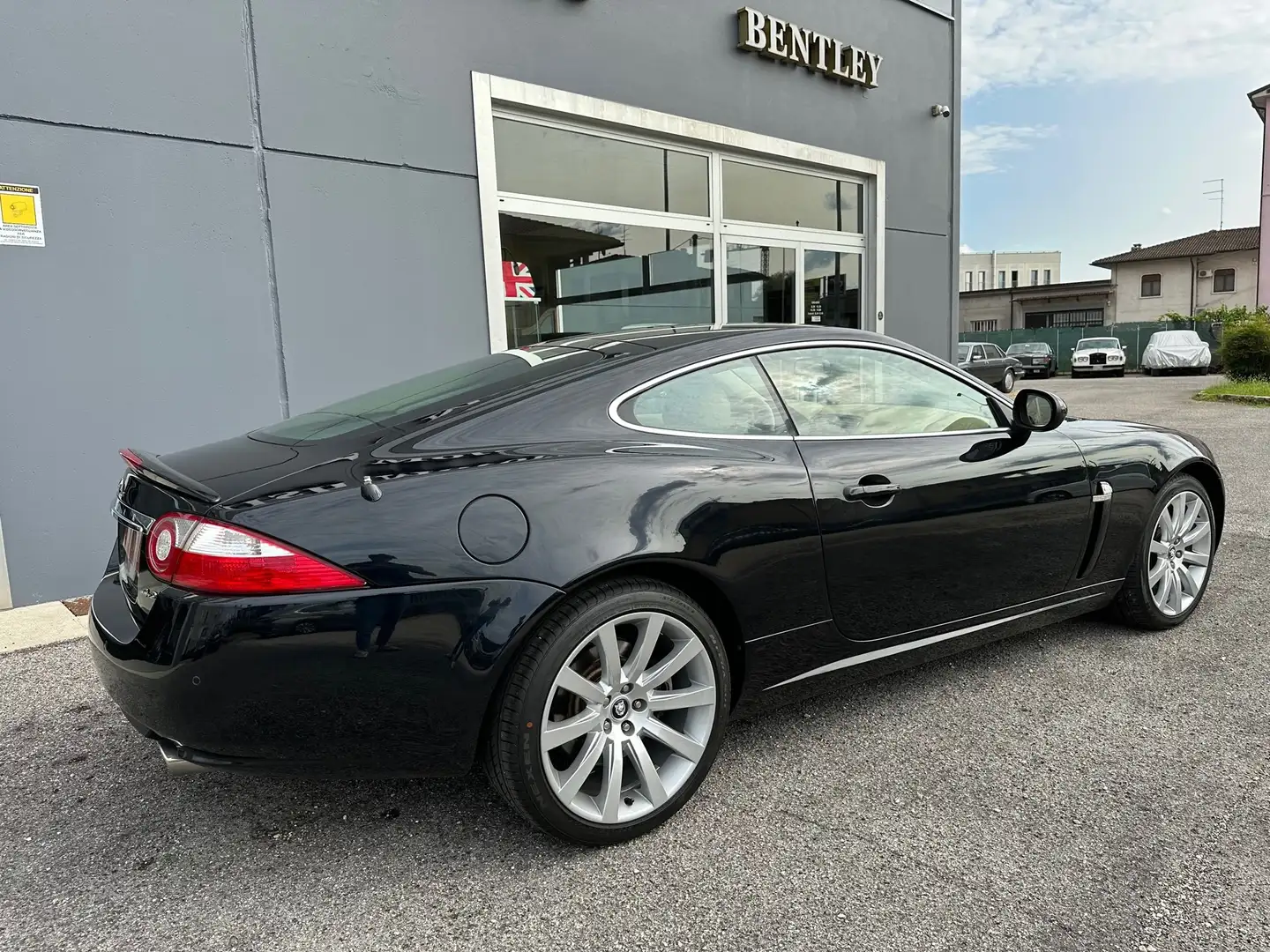 Jaguar XK Coupe 4.2 V8 auto Fekete - 2