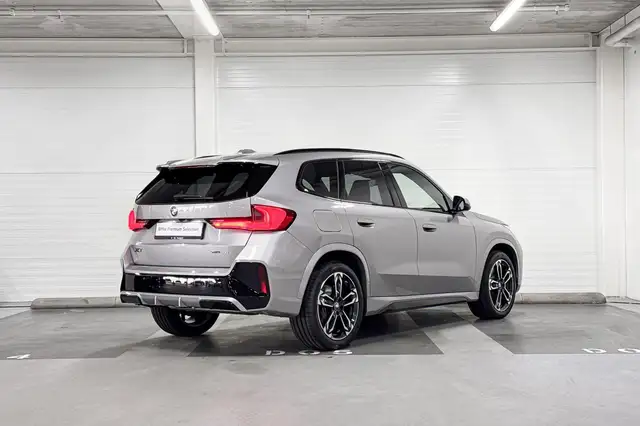 BMW X1 view 7