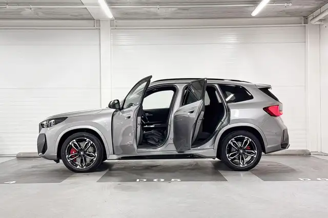 BMW X1 view 3