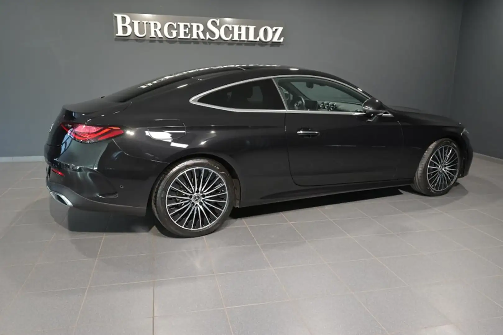 Mercedes-Benz CLE 200 Coupé AMG/PANO/AHK/360GRAD/LED/KEYLESS Schwarz - 2