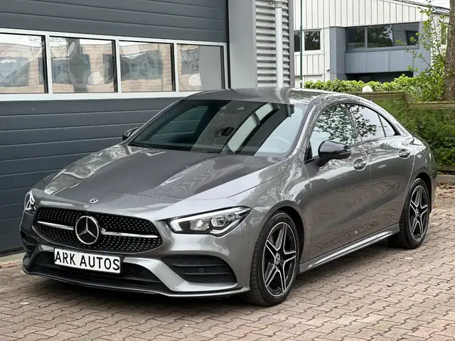 Mercedes-Benz CLA 220 220D SFEERVERLI/LED/AMG-LINE