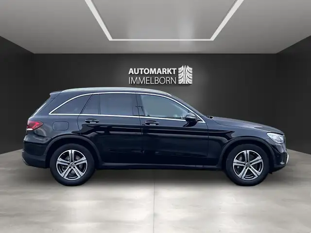 Mercedes-Benz GLC view 12