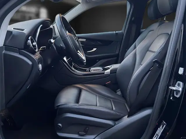 Mercedes-Benz GLC view 14