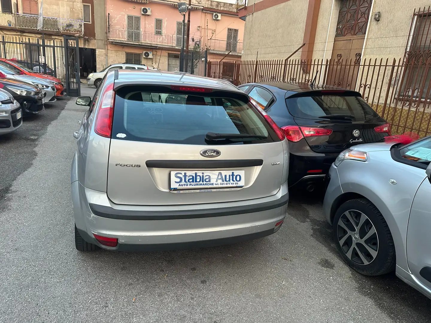 Ford Focus 5p 1.6 tdci 90cv Grigio - 2