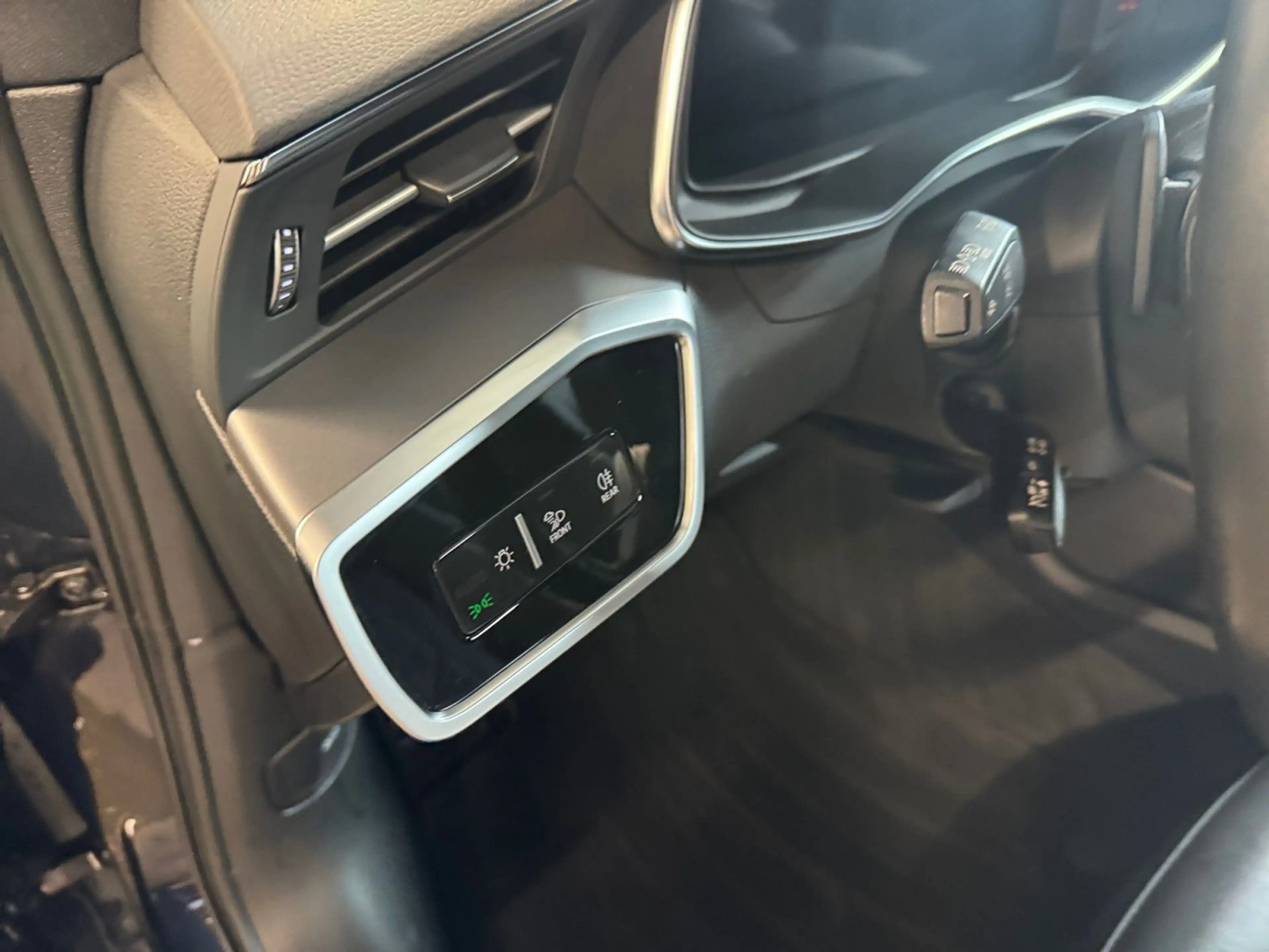 Audi A6 45 TFSI S-TR QU SPORT LED+NAVI+ACC+PANO — photo 16