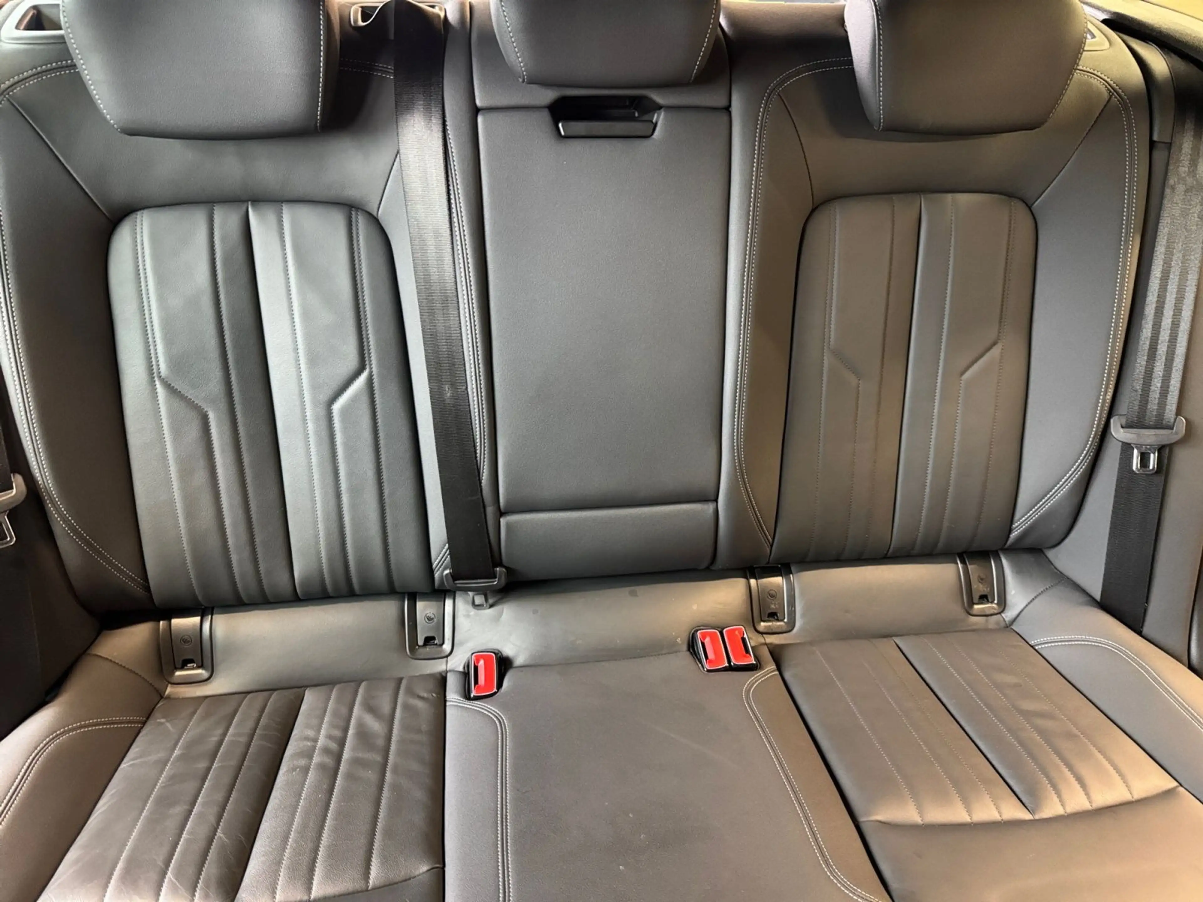 Audi A6 45 TFSI S-TR QU SPORT LED+NAVI+ACC+PANO — photo 15