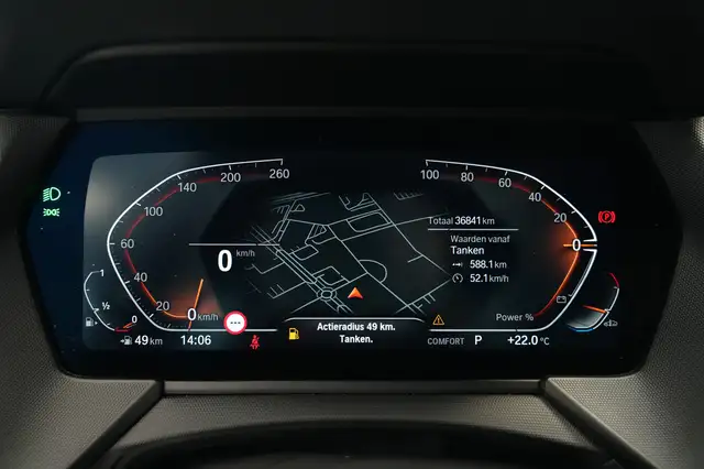 BMW 1 Series view 10