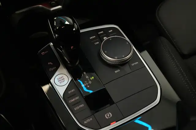 BMW 1 Series view 13