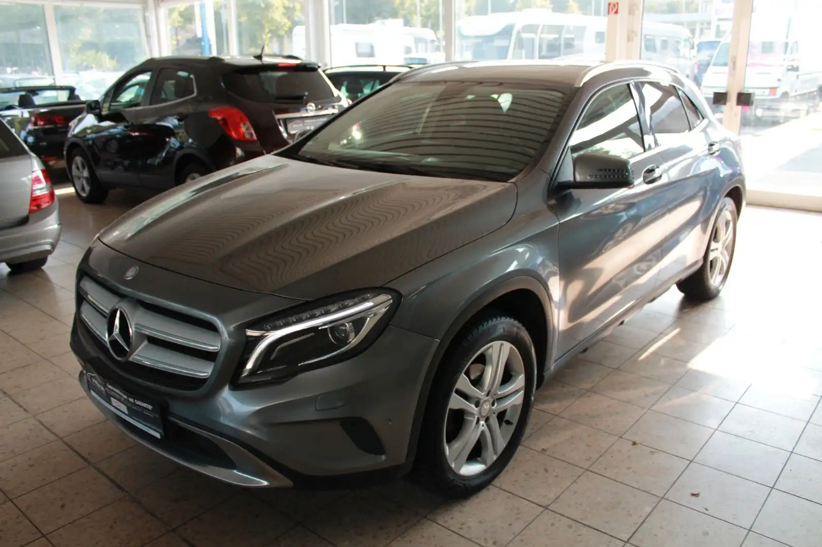 Mercedes-Benz GLA 200 GLA -Klasse GLA 200 Grau - 1