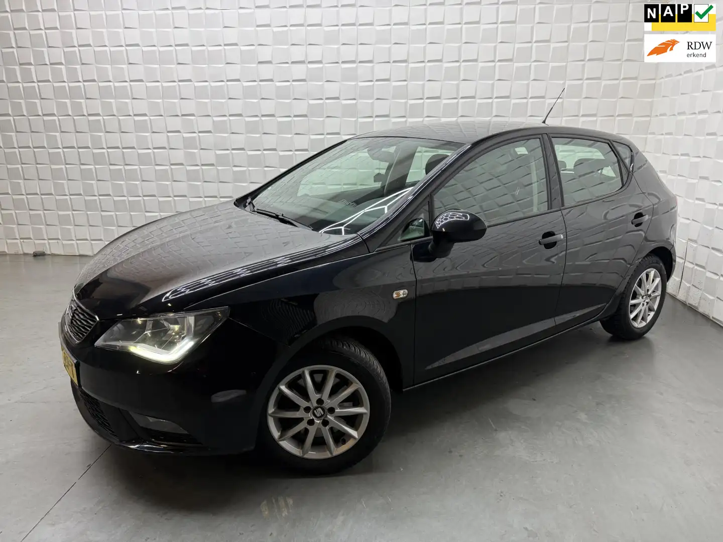 SEAT Ibiza 1.0 EcoTSI Style Connect AUTOMAAT TREKH AIRCO NAP Zwart - 1
