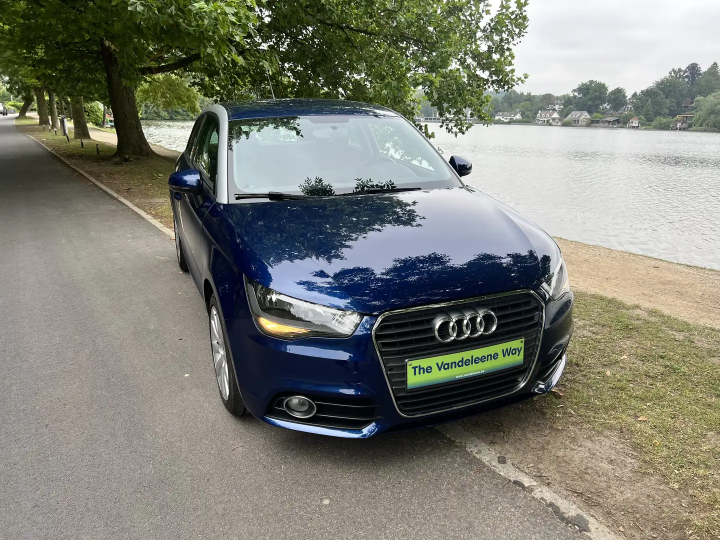 Audi A1 A1 1.2 TFSI Ambition Bleu - 2