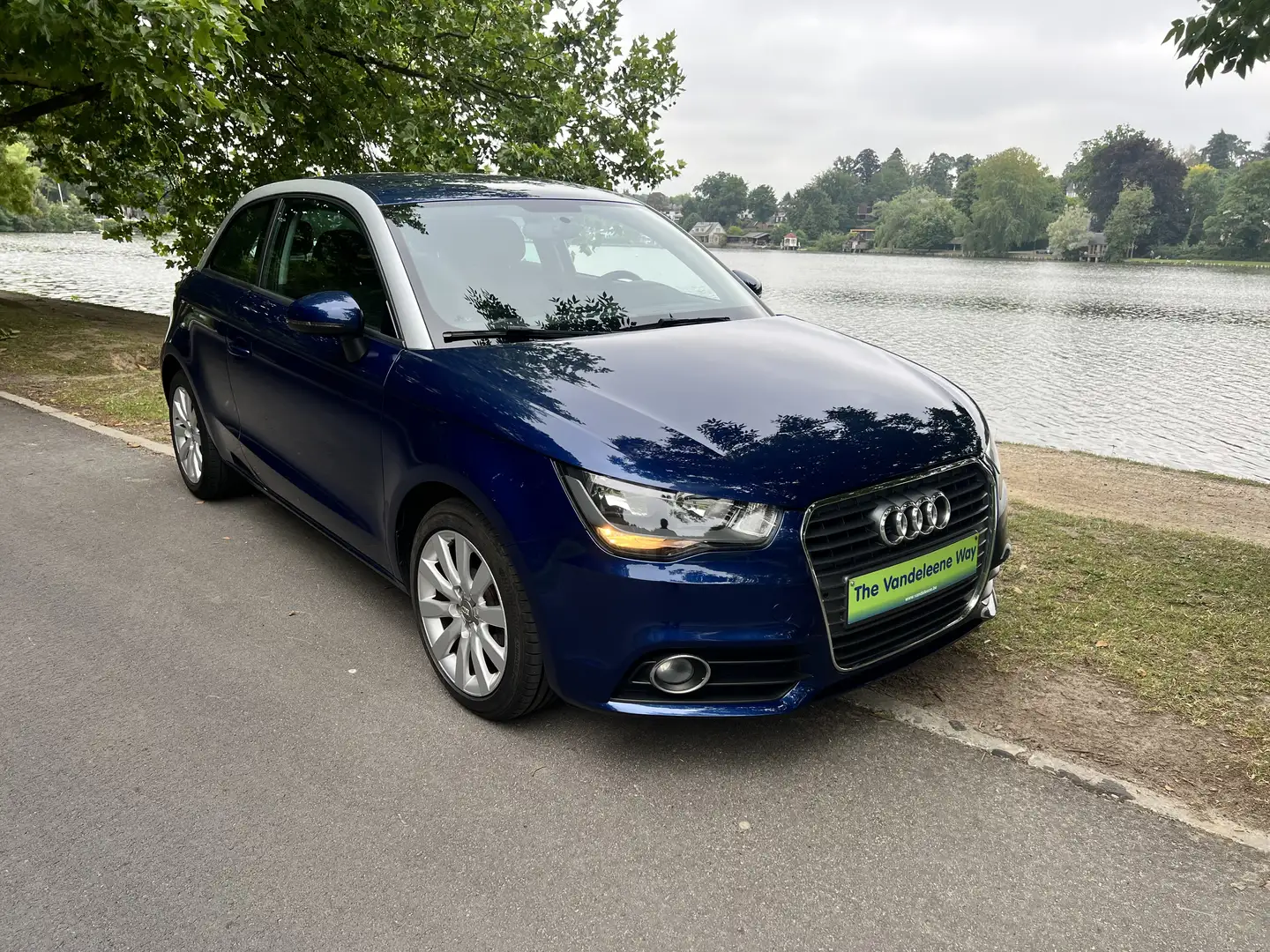 Audi A1 A1 1.2 TFSI Ambition Bleu - 1