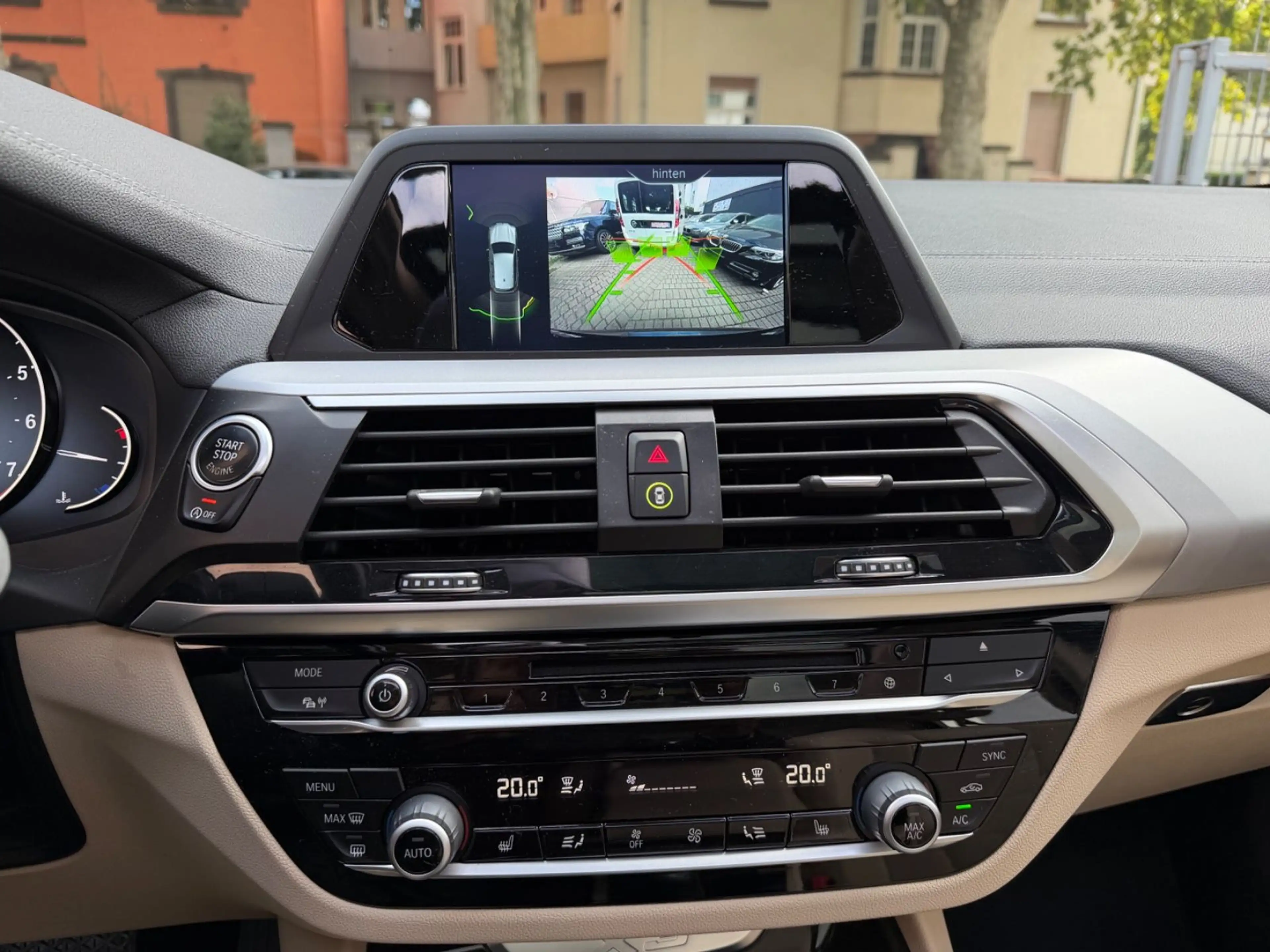 BMW X3 xDrive 20 i Advantage Leder AHK Standheizung — photo 15