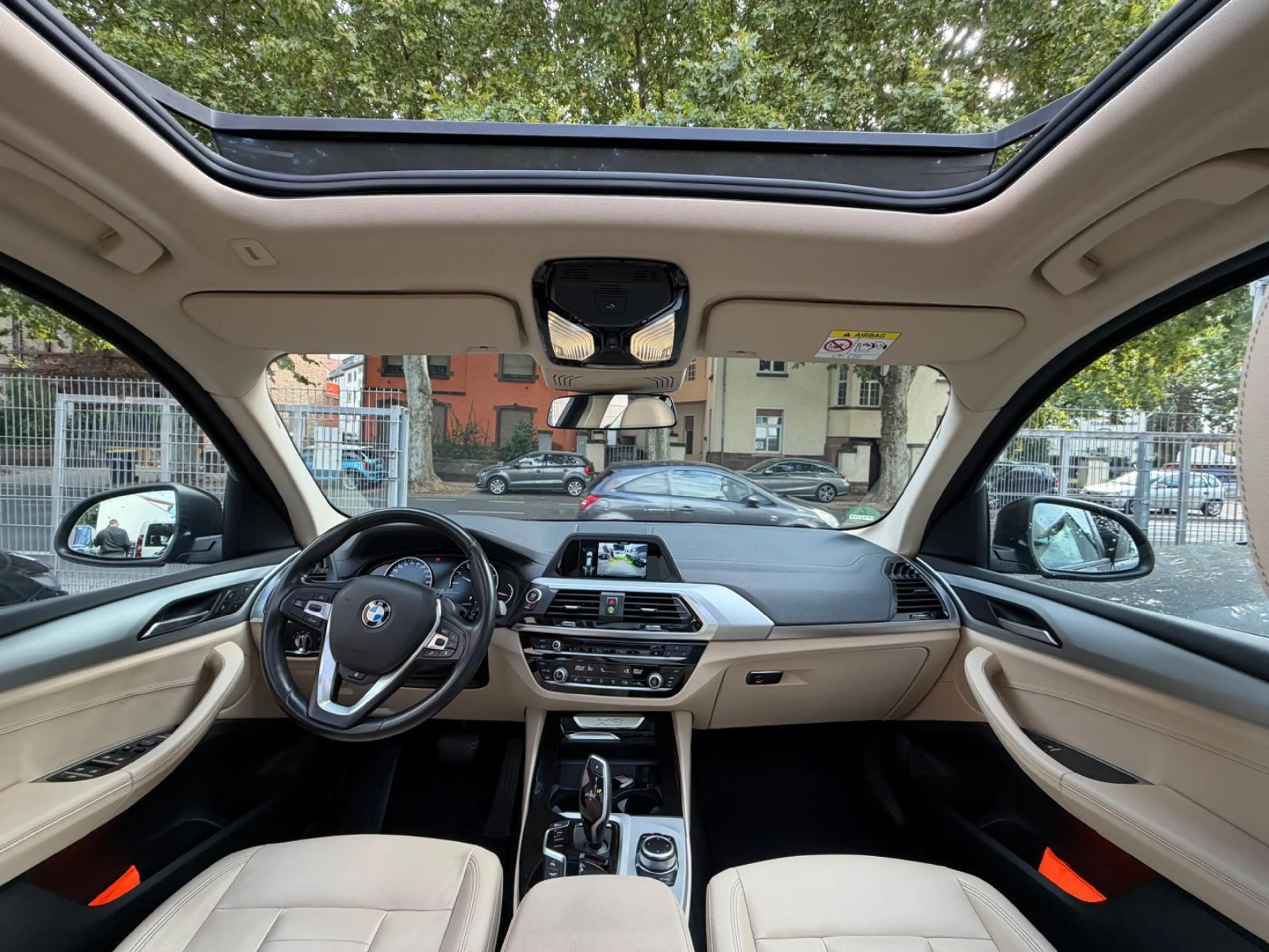 BMW X3 xDrive 20 i Advantage Leder AHK Standheizung — photo 12