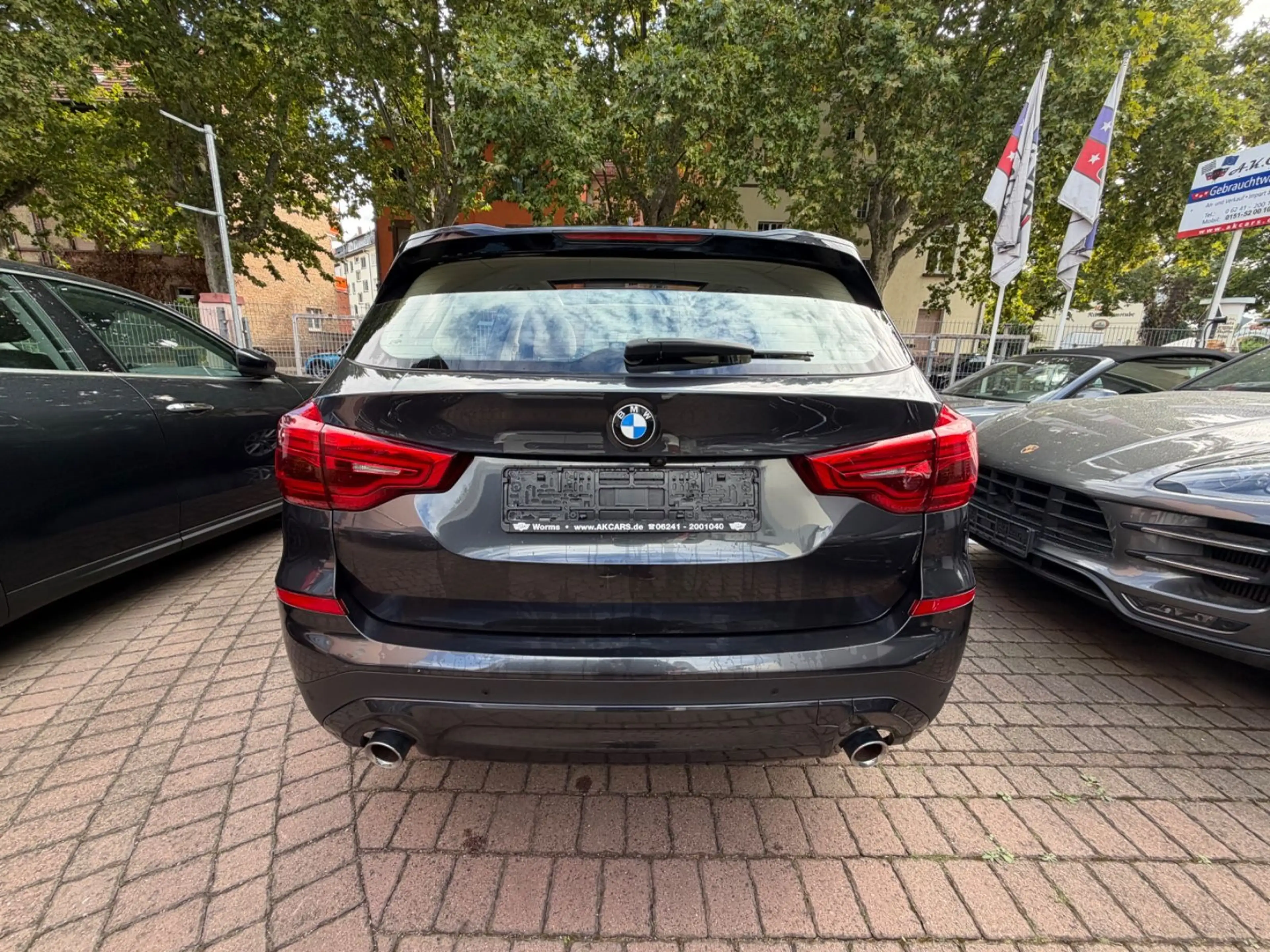 BMW X3 xDrive 20 i Advantage Leder AHK Standheizung — photo 5