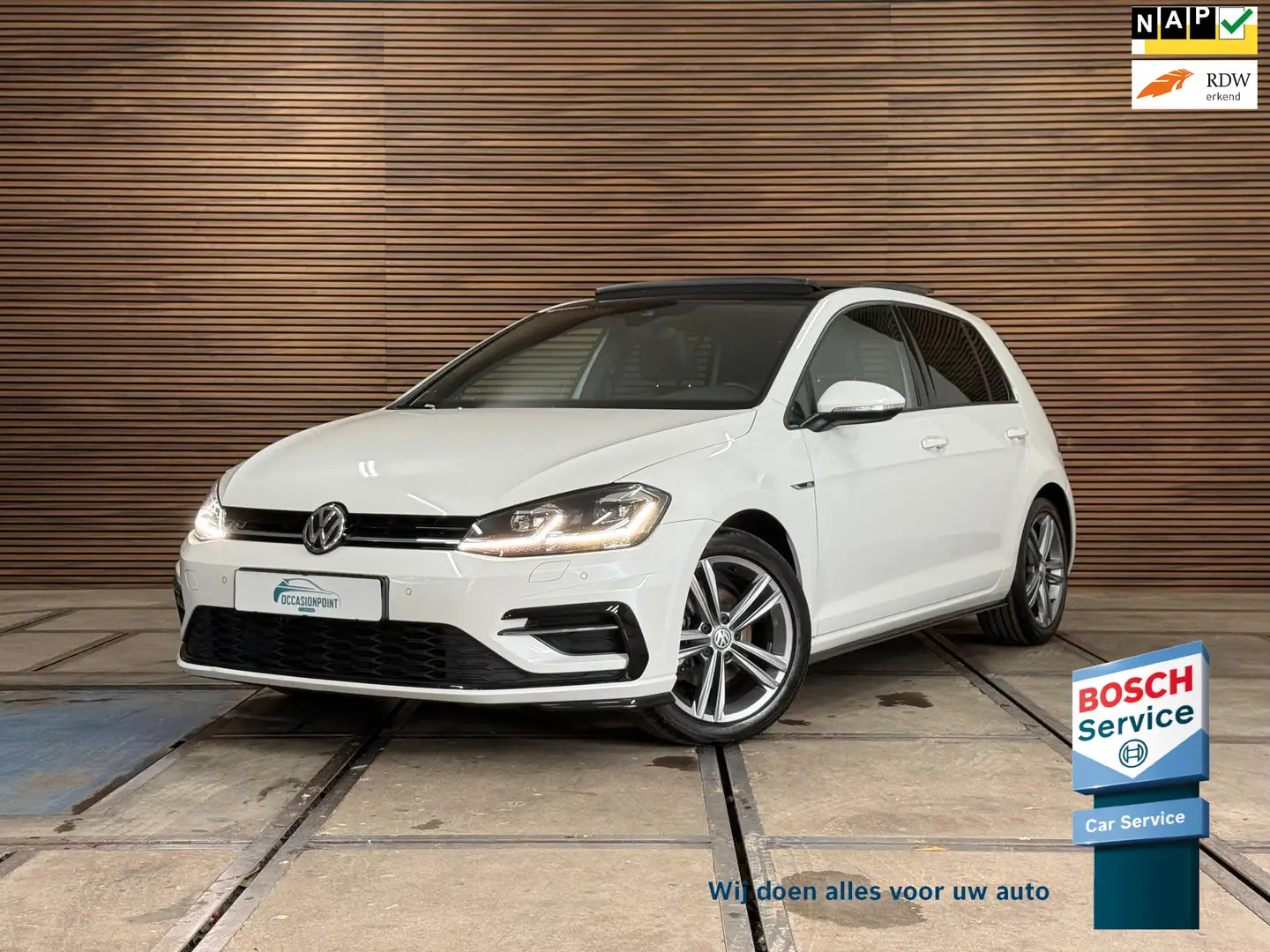 Volkswagen Golf 1.5 TSI 150 PK DSG R-Line | Leer | Navi | Pano | L Wit - 1