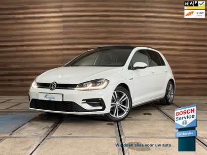 Volkswagen Golf 1.5 TSI 150 PK DSG R-Line | Leer | Navi | Pano | L