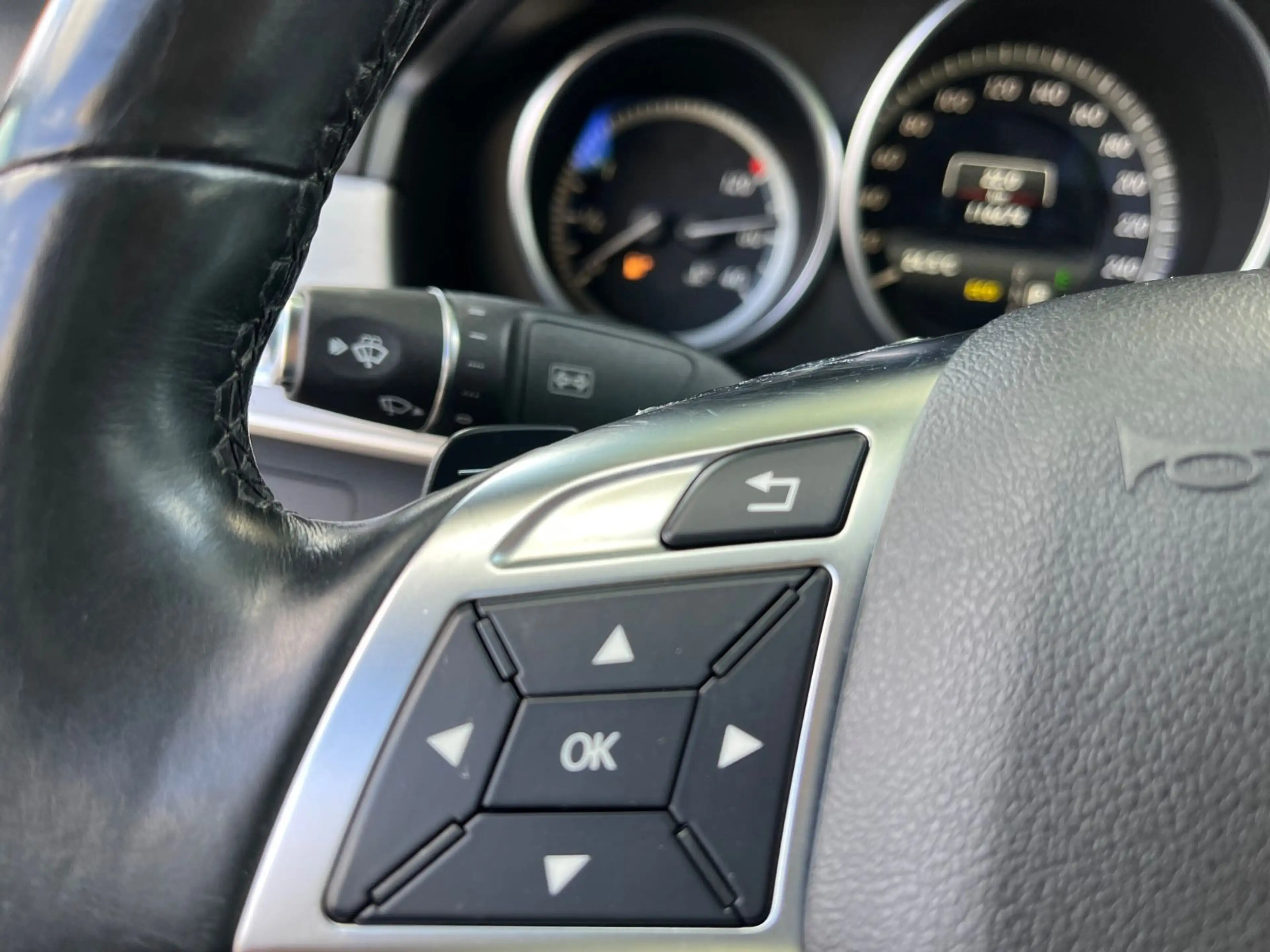 Mercedes-Benz E 250 E Limousine E 250 BlueTec — photo 14